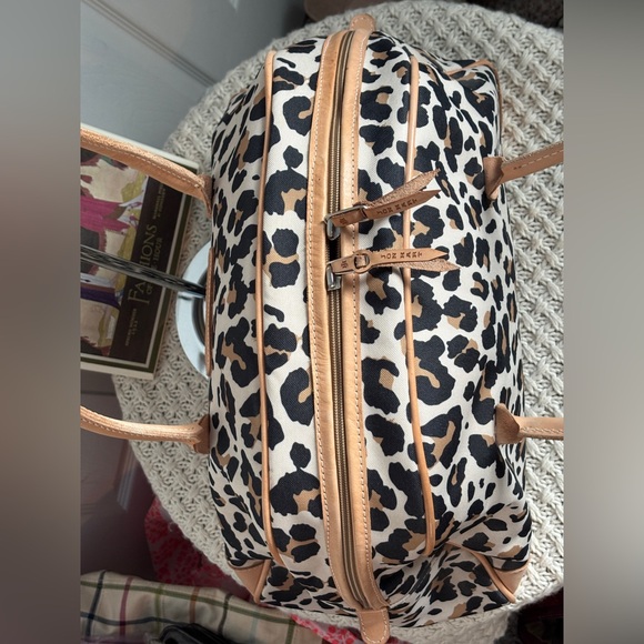 Jon Hart Travel Bag “Boujee” - Picture 11 of 13